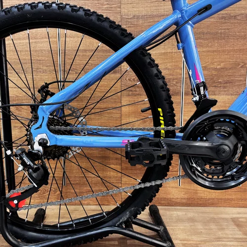 Bicicleta First Aro 24 Smitt Juvenil 21v Freio Disco Azul com Rosa Tam 13,5