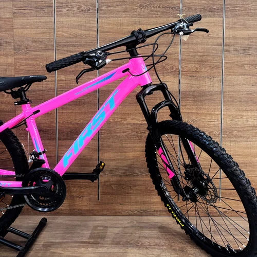 Bicicleta First Aro 24 Smitt Juvenil 21v Freio Disco Rosa com Azul Tam 13,5