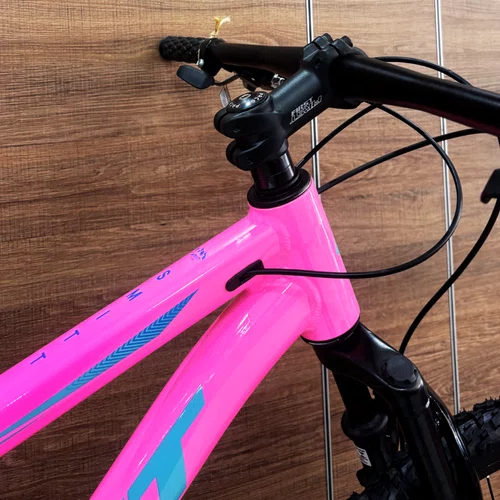 Bicicleta First Aro 24 Smitt Juvenil 21v Freio Disco Rosa com Azul Tam 13,5