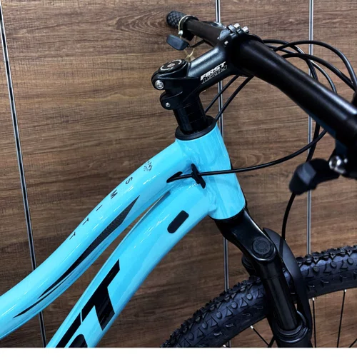 Bicicleta First Aro 29 Smitt Feminina 21v Freio Disco Azul Claro com Preto Tam 15,5