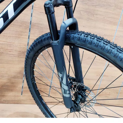 Bicicleta First Aro 29 Smitt Feminina 21v Freio Disco Preto com Prata Tam 15,5