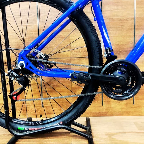 Bicicleta First Aro 29 Smitt 21v Freio Disco Azul Hunter com Prata Tam 17,5