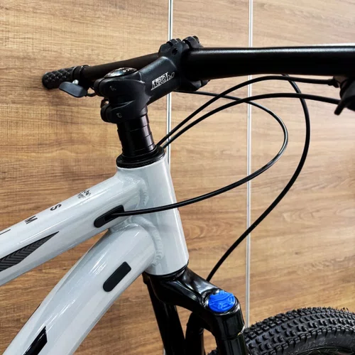 Bicicleta First Aro 29 Smitt 21v Freio Disco Cinza com Preto tam 17,5