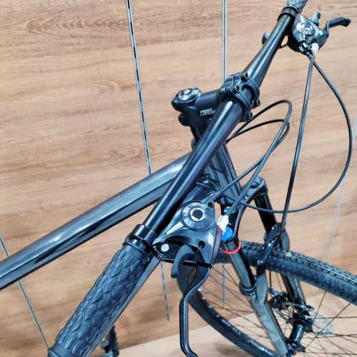 Bicicleta First Aro 29 Smitt 21v Freio Disco Grafite com Preto tam 17,5