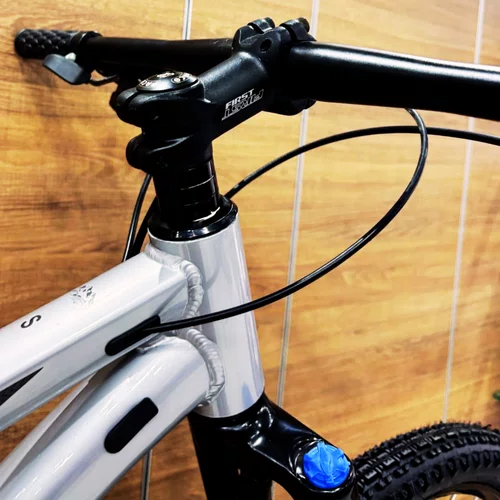 Bicicleta First Aro 29 Smitt 21v Freio Disco Prata com Preto tam 15,5