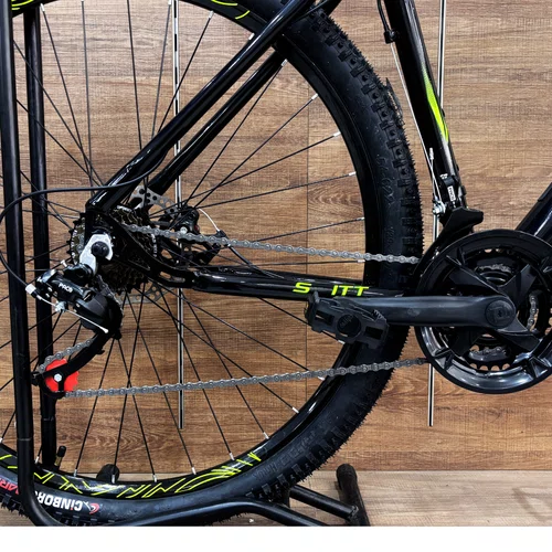 Bicicleta First Aro 29 Smitt 21v Freio Disco Preto com Amarelo Neon Tam 19