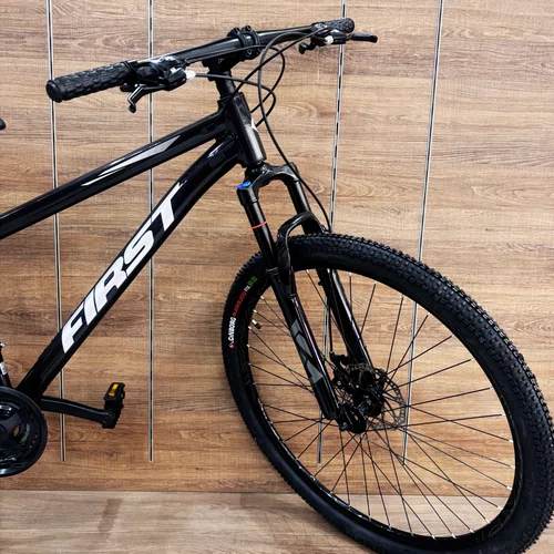 Bicicleta First Aro 29 Smitt 21v Freio Disco Preto com Prata tam 15,5