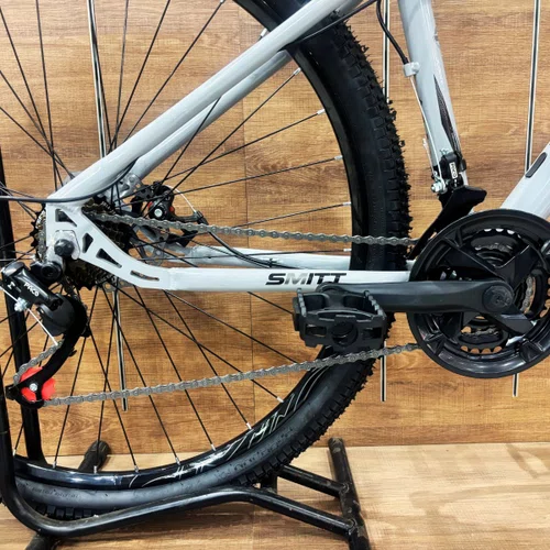 Bicicleta First Aro 29 Smitt Feminina 21v Freio à Disco Cinza com Preto Tam 15,5