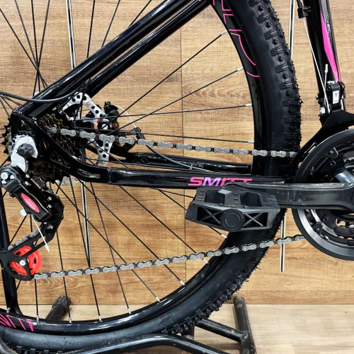 Bicicleta First Aro 29 Smitt Feminina 21v Freio Disco Preto com Pink tam 15,5