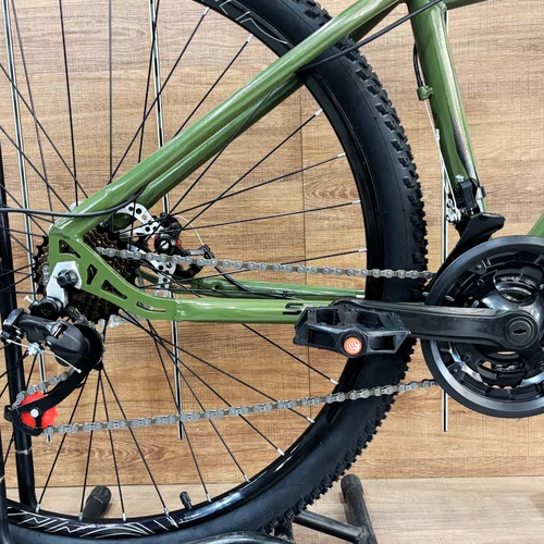 Bicicleta First Aro 29 Smitt Feminina 21v Freio Disco Verde Militar Com Preto Tam 15,5