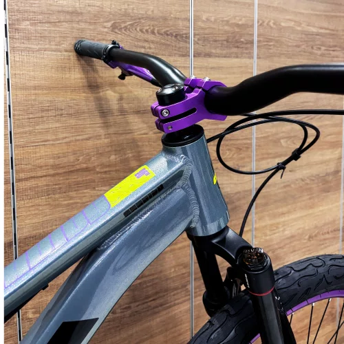 Bicicleta GTA Aro 26 Gravity Freeride Single Cinza com Violeta