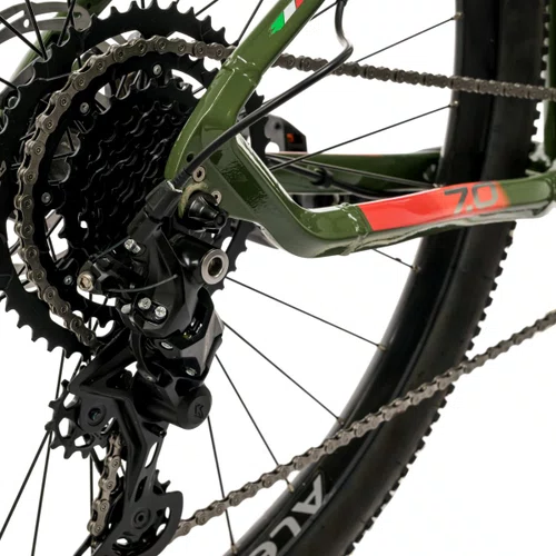 Bicicleta Oggi Aro 29 7.0 Shimano Cues 9v Verde Com Laranja Tam 17