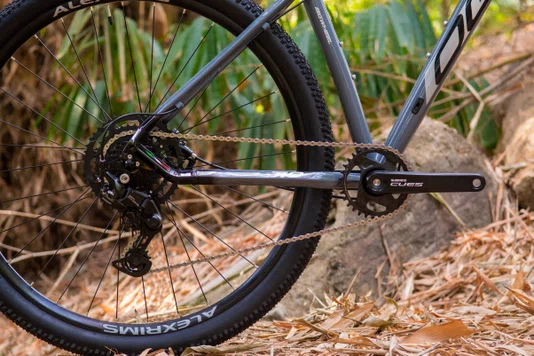 Bicicleta Oggi Aro 29 Big Wheel 7.0 Grafite com Verm e Cinza tam 19 2025