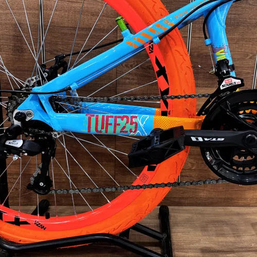 Bicicleta Viking Aro 26 Dirt JTuff25 21V Freio Disco Azul com Laranja e Amarelo