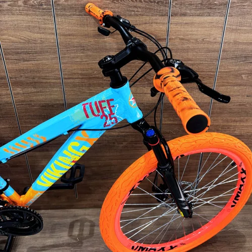Bicicleta Viking Aro 26 Dirt JTuff25 21V Freio Disco Azul com Laranja e Amarelo