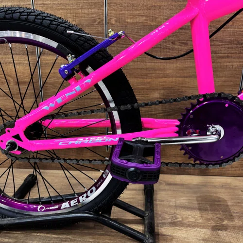 Bicicleta Wendy Aro 20 Feminina Com Cesta Rosa Chiclete com Violeta