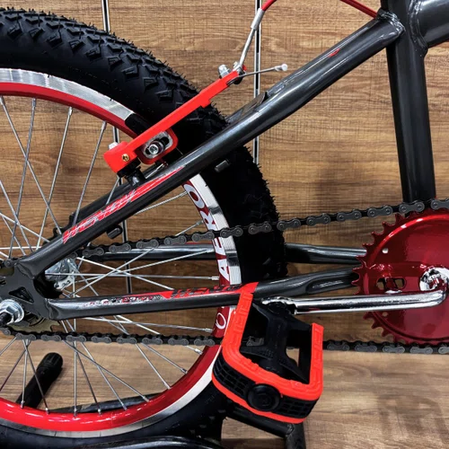 Bicicleta Wendy Aro 20 Masculino Grafite com Vermelho