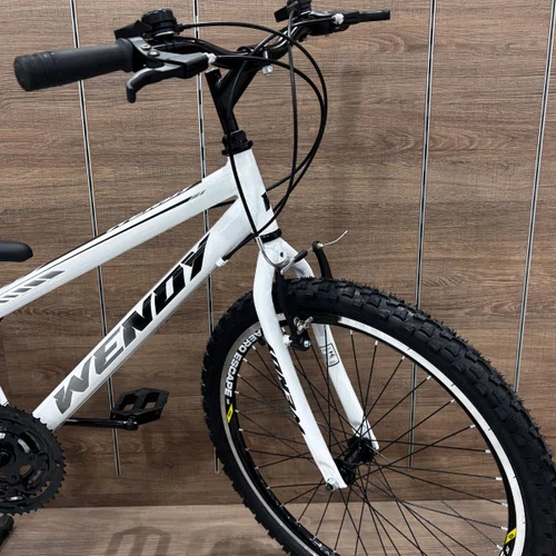 Bicicleta Wendy Aro 24 18M Rebaixado Branco com Preto