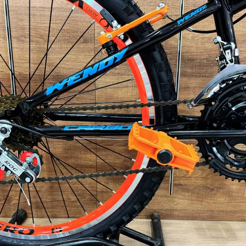 Bicicleta Wendy Aro 24 18M Rebaixado Preto com Laranja