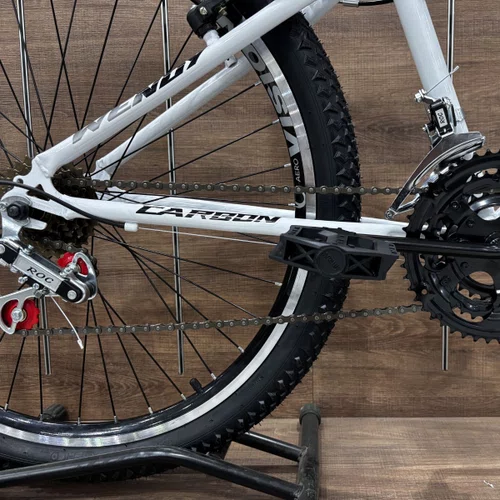 Bicicleta Wendy Aro 26 18 Marchas Rebaixado Branco com Preto