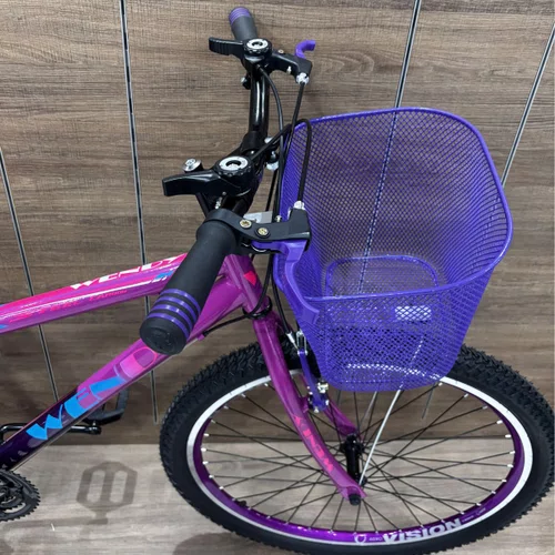 Bicicleta Wendy Aro 26 18 Marchas Rebaixado com Cesta Pink com Violeta