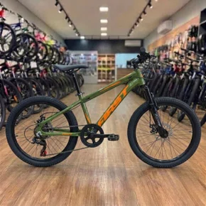 Bicicleta First Aro 20 Smitt Juvenil 7v Freio Disco Verde Militar Com Laranja