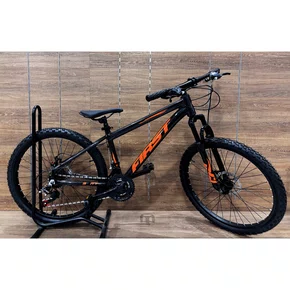 Bicicleta First Aro 24 Smitt 21v Freio Disco Grafite com Laranja e Preto Tam 13,5