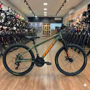 Bicicleta First Aro 24 Smitt Juvenil 21v Freio Disco Verde Militar com Laranja Tam 13,5