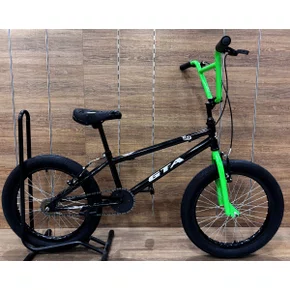 Bicicleta GTA Aro 20 BMX Flip Preto com Verde
