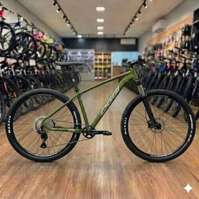 Bicicleta Oggi Aro 29 7.2 Deore 12v Verde com Verm e Cinza tam 19