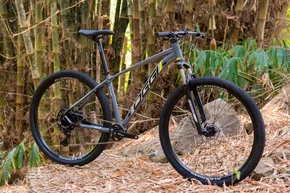 Bicicleta Oggi Aro 29 Big Wheel 7.0 Grafite com Verm e Cinza tam 19 2025