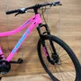 Bicicleta First Aro 29 Smitt Feminina 21v Freio Disco Rosa Chiclete com Azul Tam 17,5