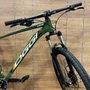 Bicicleta Oggi Aro 29 Hacker HDS 8v Shimano Essa Verde com Branco e Laranja  Tam 15,5