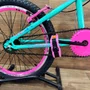 Bicicleta Wendy Aro 20 Feminina Com Cesta Verde Aniz com Rosa