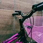 Bicicleta Wendy Aro 24 18M Feminina Com Cesta Preto com Rosa